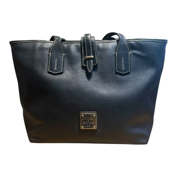 Dooney & Bourke Handbags - Dooney & Bourke Black Leather Tote